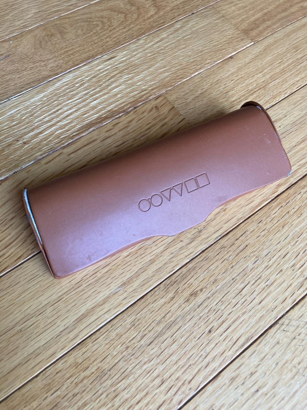 Oliver Peoples Leather Glasses Case in Brown